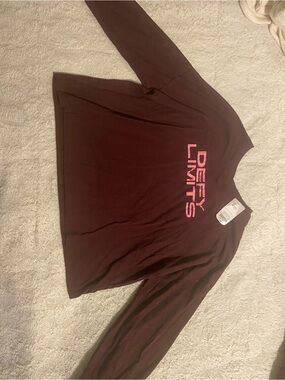 Xersion Maroon Long Sleeve Tee with Pink DEFY LIMITS Print